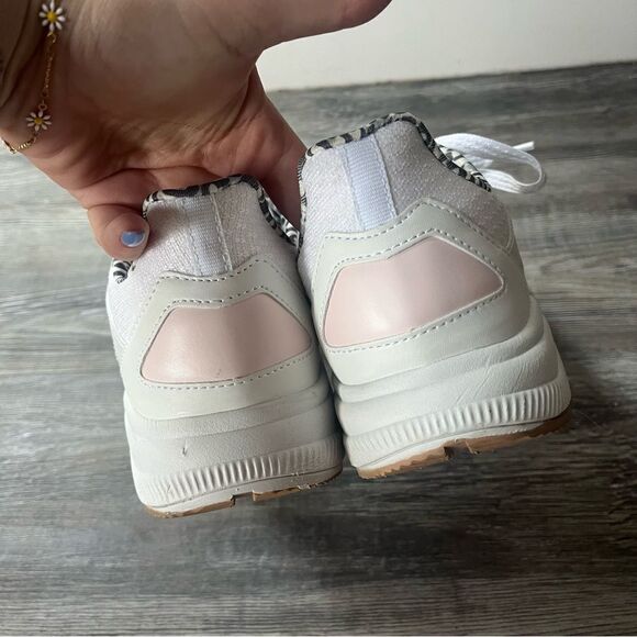 Avia Women's Deluxe Athletic Sneaker, White/Leopard - Picture 10 of 13